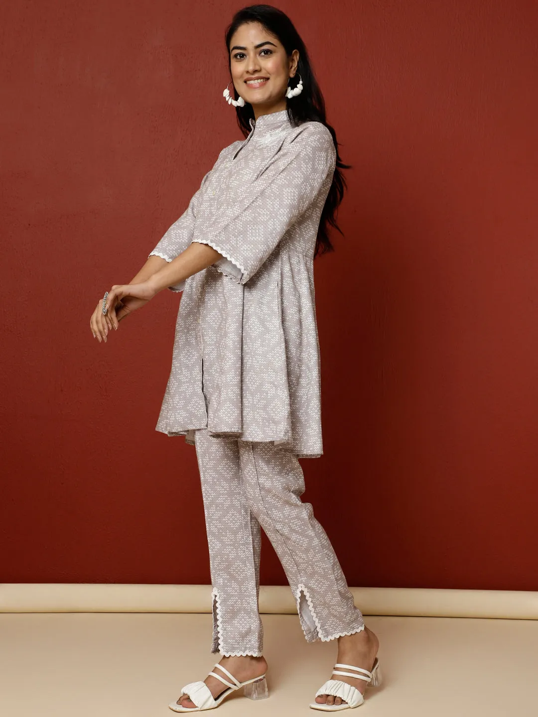 Grey Geometric Printed Short Kurta And Pants Co-ord Sets