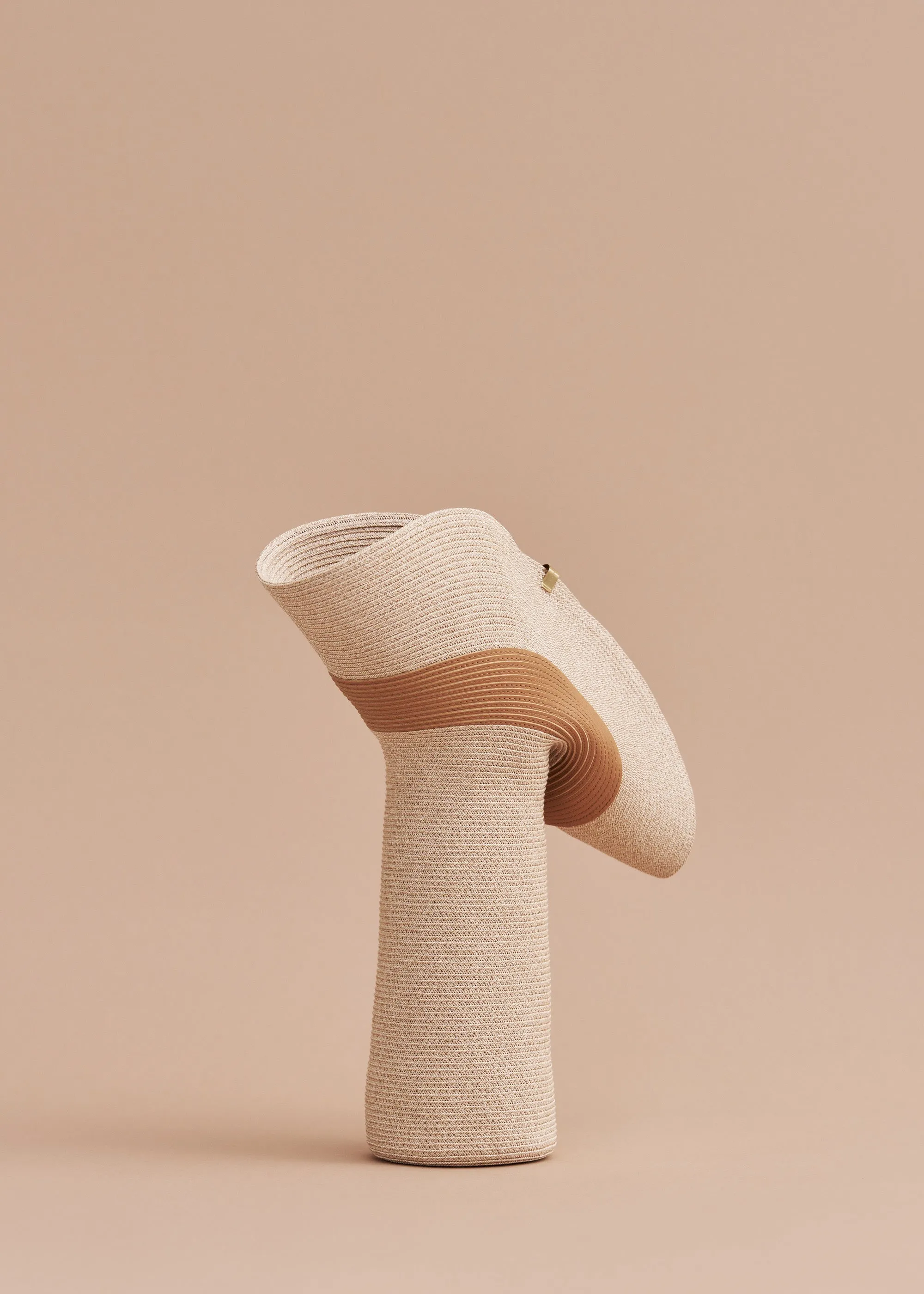 Large Lapel Vase - Tan