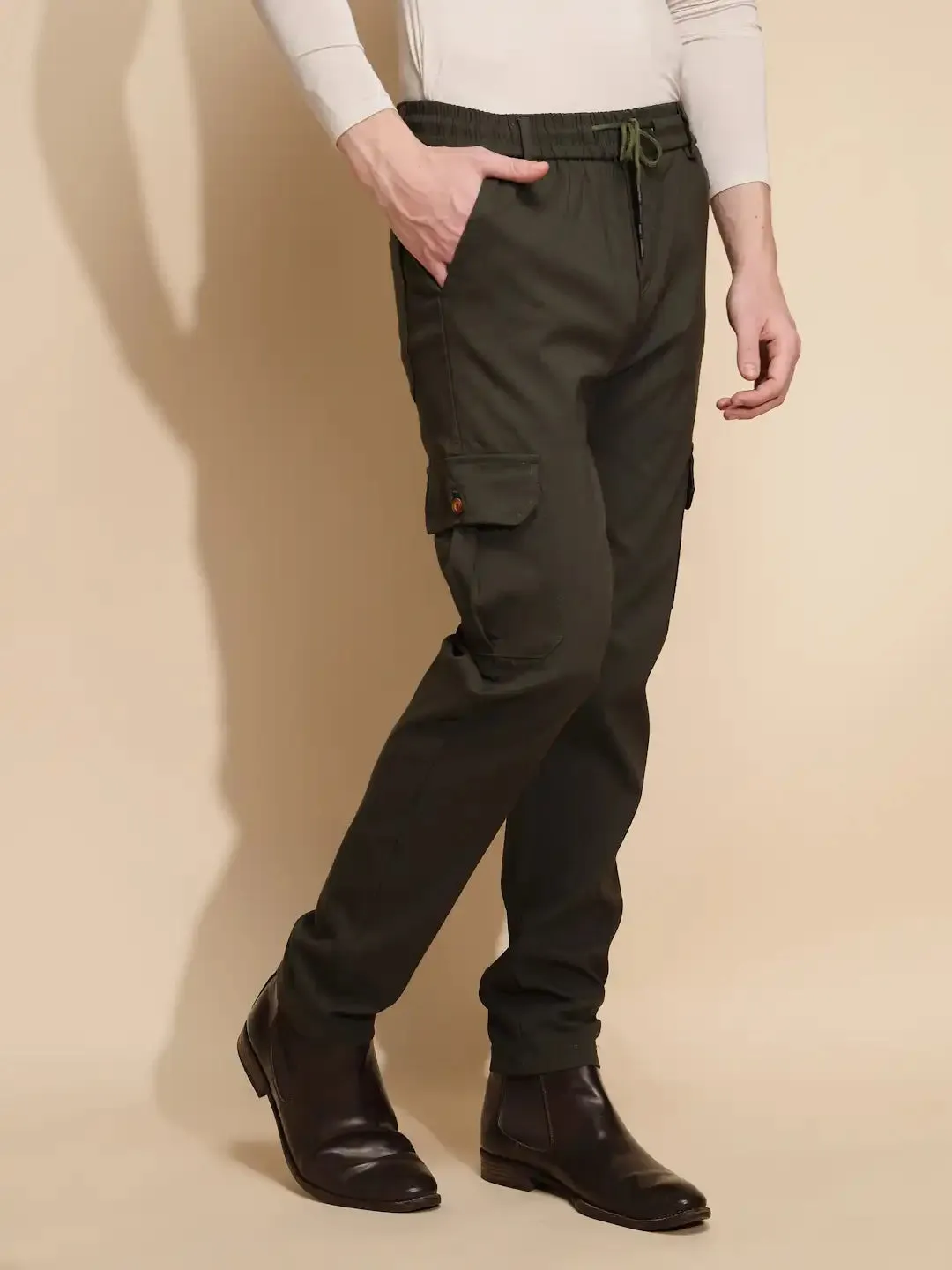 Men Olive Solid Polyester Blend Mid Rise Cargo Pant