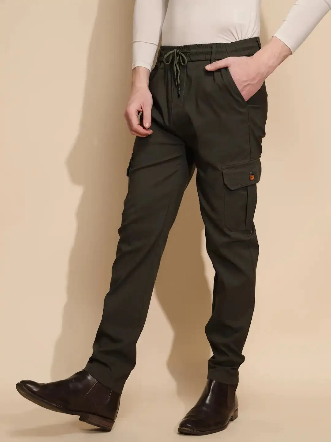 Men Olive Solid Polyester Blend Mid Rise Cargo Pant