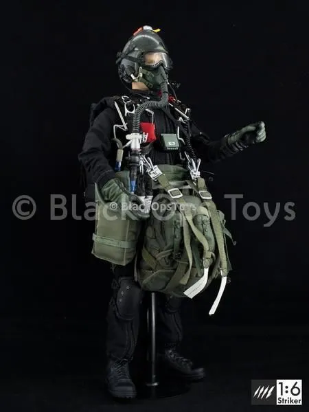 Navy HALO Jumper - Flight Helmet & Oxygen Tank Set