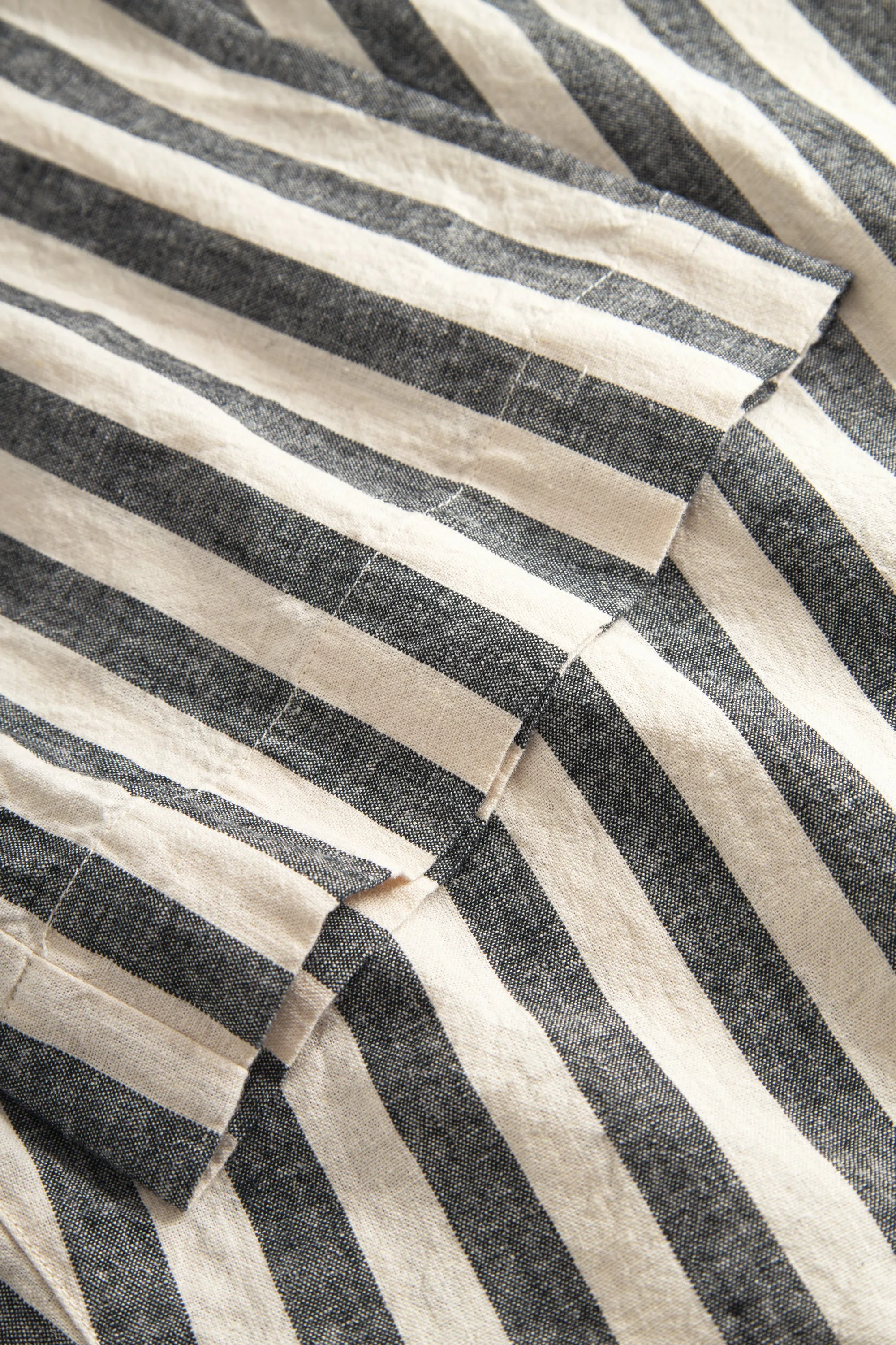 PANOS PATTERNED LINEN STRUCTURE - BEIGE / BLACK STRIPES