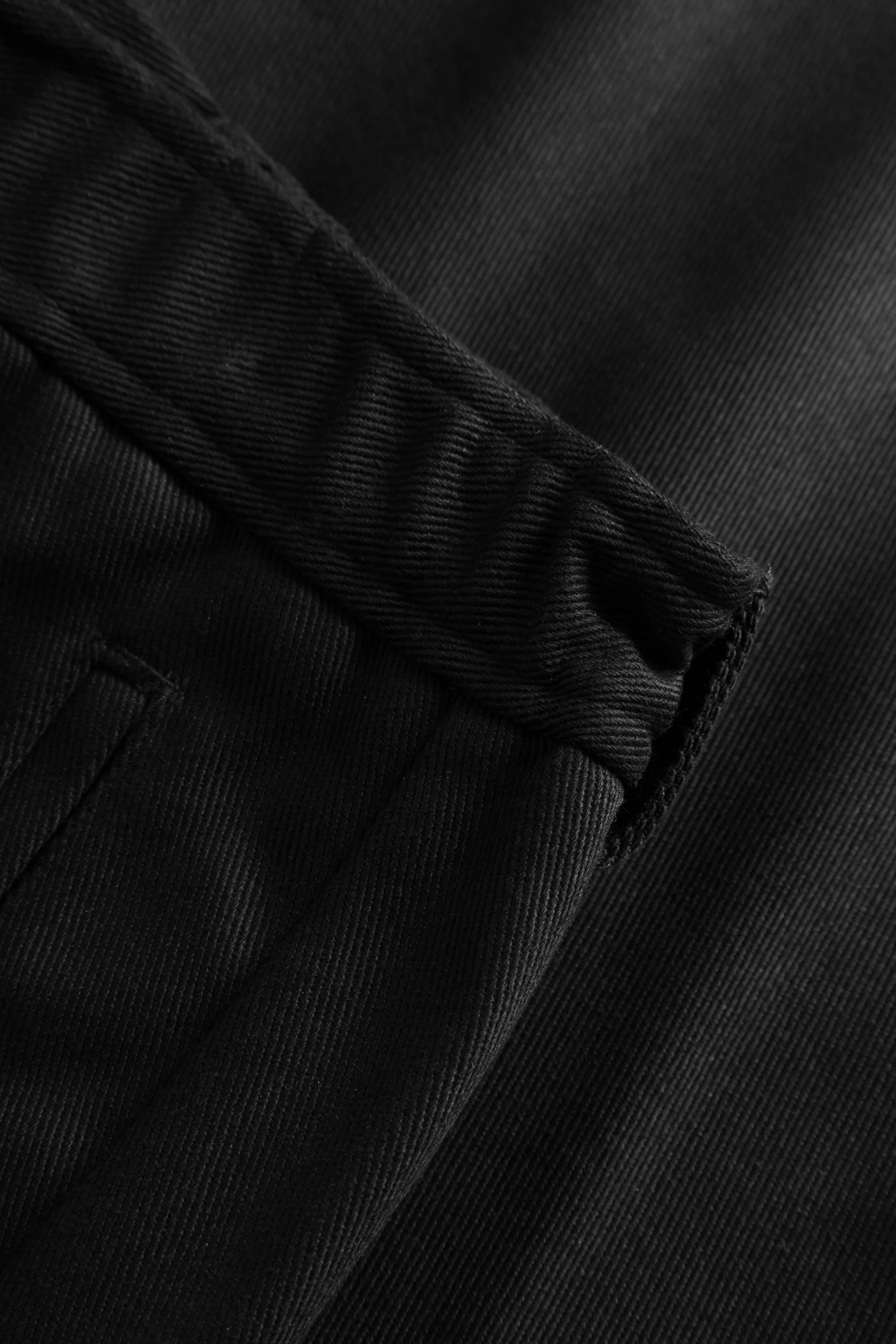 PETRU TEXTURED COTTON - BLACK