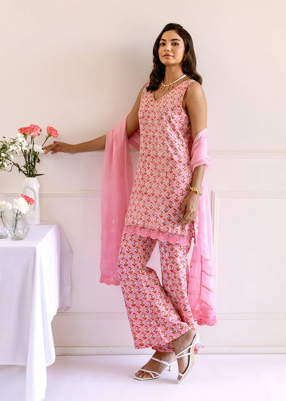 Pink Muslin Silk Straight 3-Piece Kurta Set