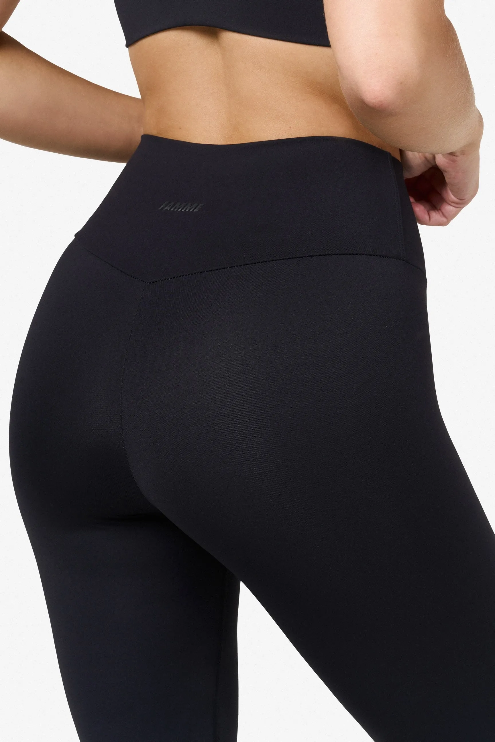 Signature Flared Leggings