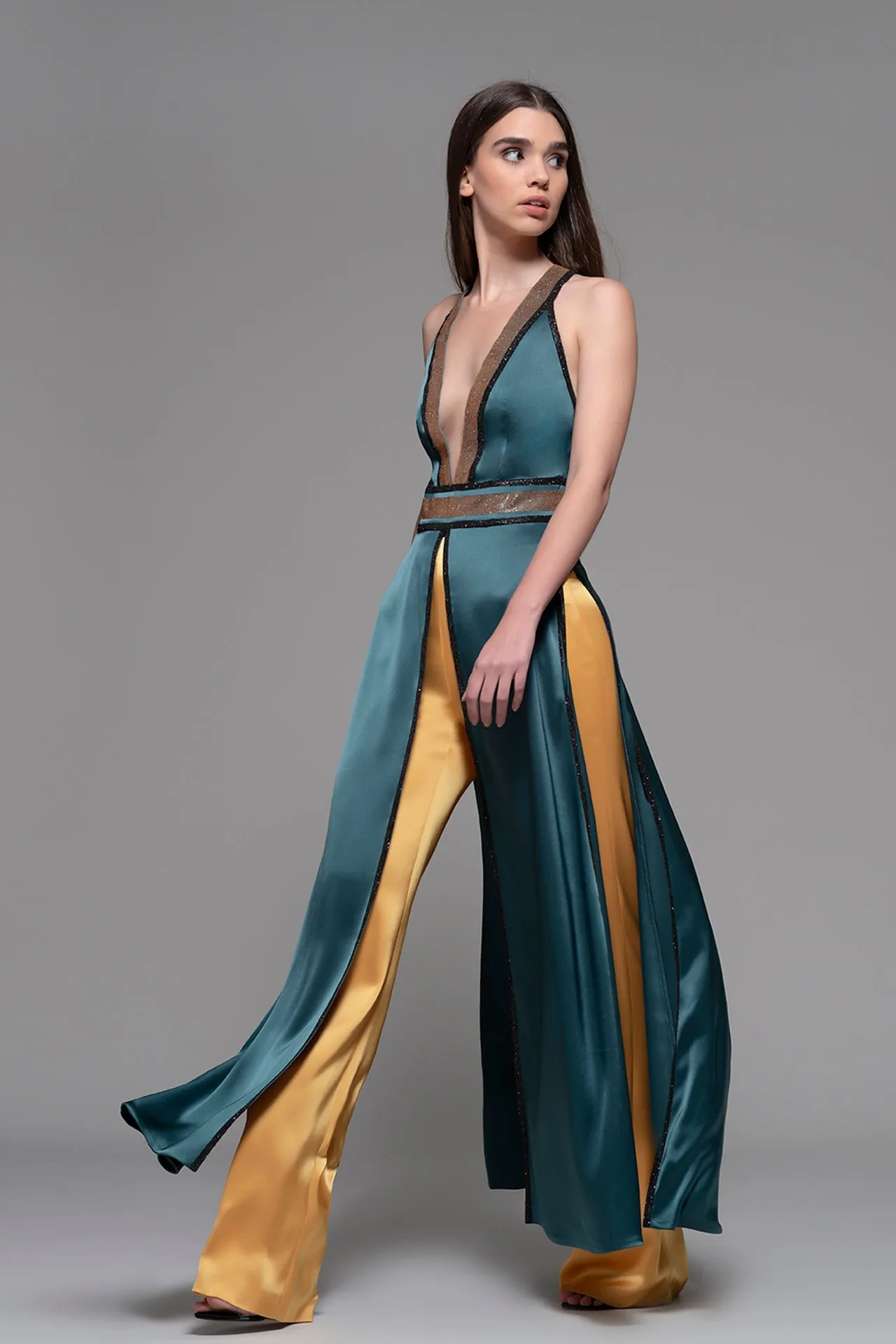 Sleeveless Long Blouse with Slits and Flared Pants