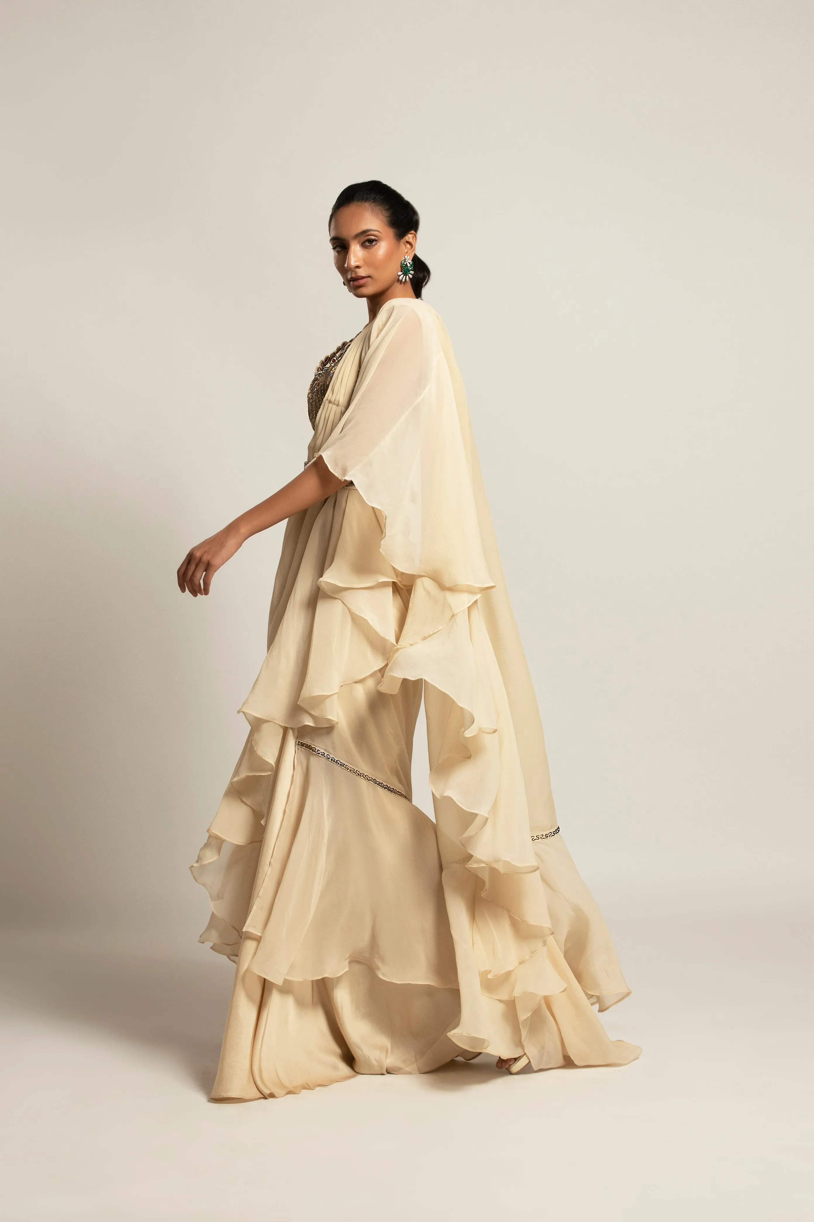 Spiffy Ivory attached dupatta & pants  with blouse  and Quilted waistband