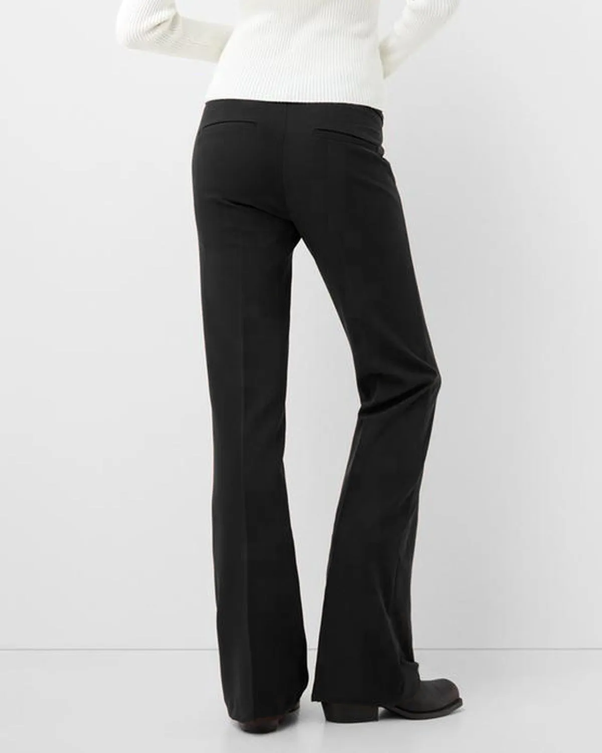 WELT IN POCKET FLARED PANTS